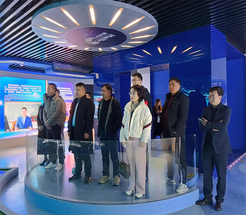 城阳街道商会企业家来米兰(milan)体育参观交流学习