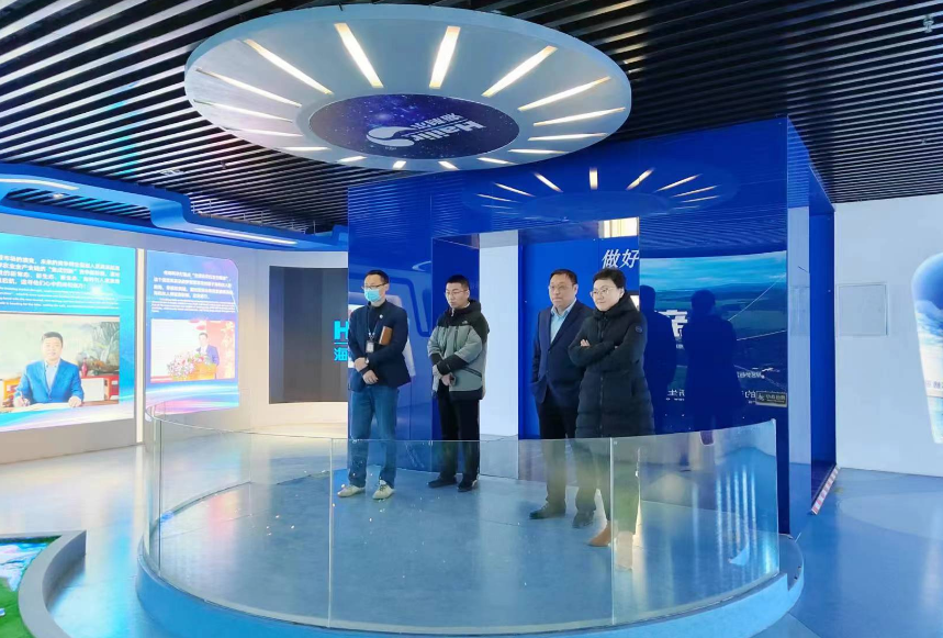 中信银行访问团一行到米兰(milan)体育参观洽谈